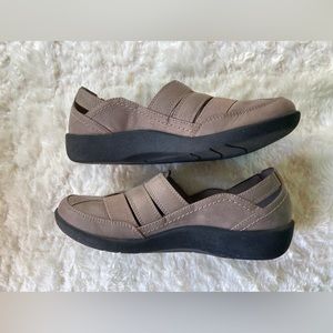 Cloudsteppers by Clarks Sillian Stork Shoes Sandals, Size 6 Medium, Pewter, NWOT